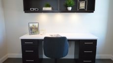 3 Easy Ways to Decorate Your Small Office Room