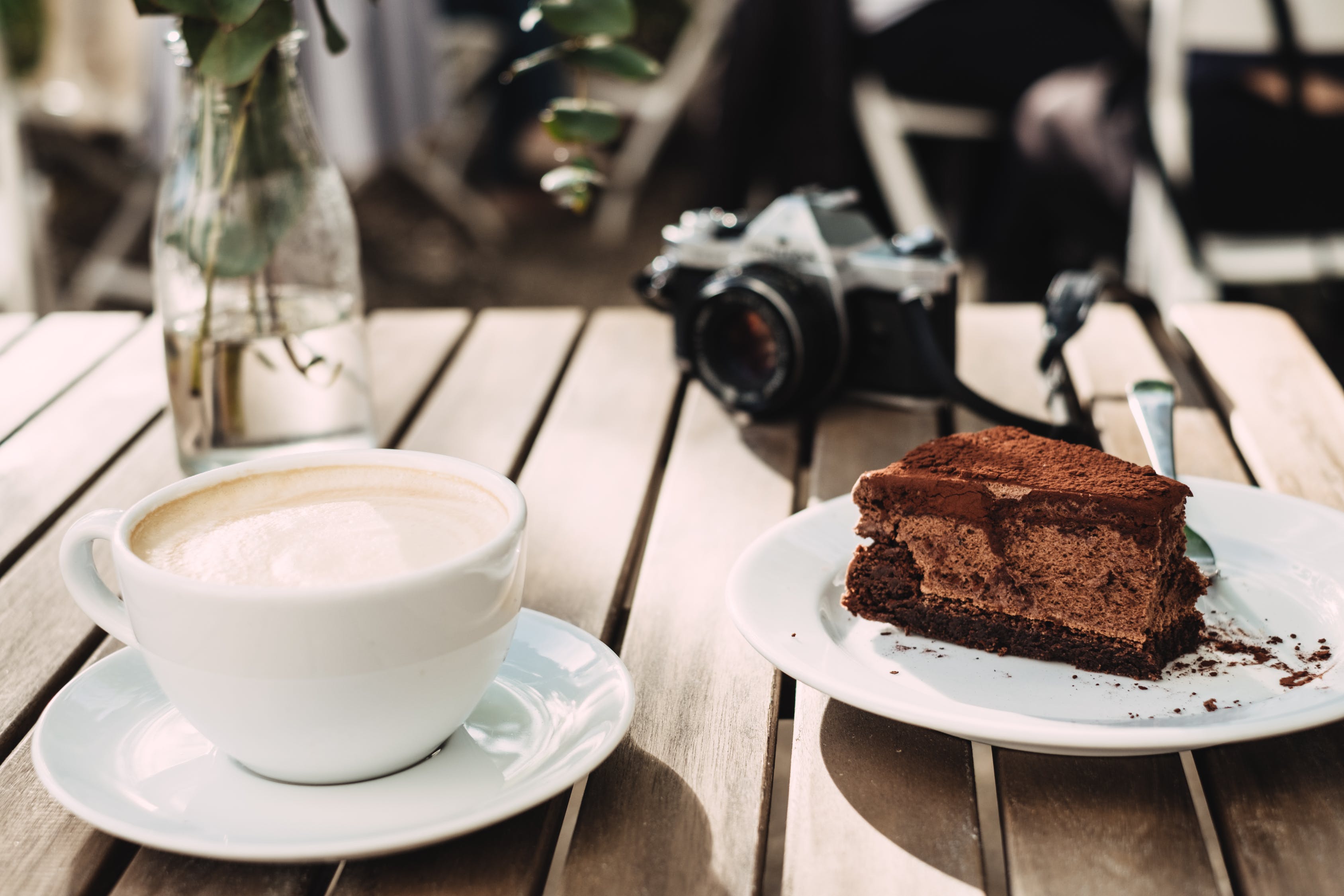 Breakfast with coffee and chocolate cake can make an idea come up