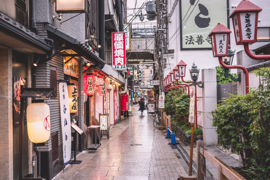 6 Simple Tips to Help Vegetarian or Vegan Travelers Eat Well, Anywhere