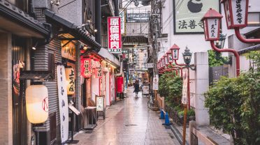 6 Simple Tips to Help Vegetarian or Vegan Travelers Eat Well, Anywhere